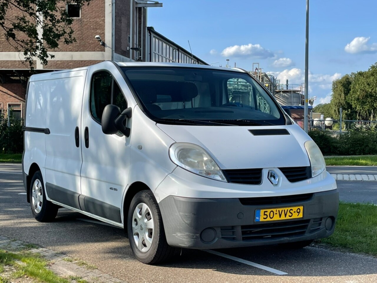 Renault Trafic - 2.5 dCi T29 L1H1 | Airco | Trekhaak | Navigatie - AutoWereld.nl