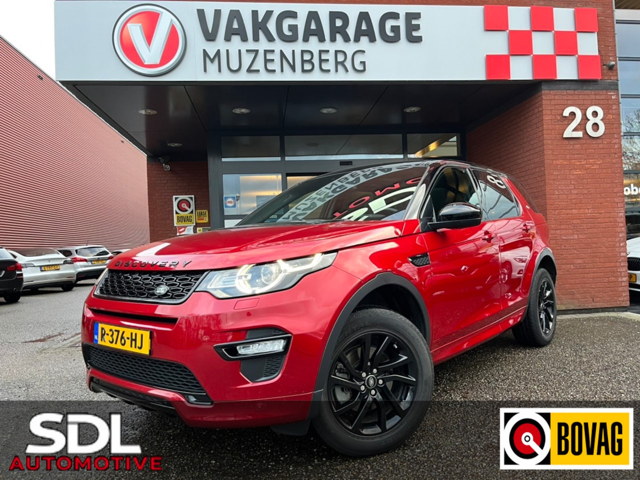 Land Rover Discovery Sport - 2.0 Si4 Anniversary // HALF LEDER // XENON-KOPLAMPEN // CAMERA // NAVI - AutoWereld.nl