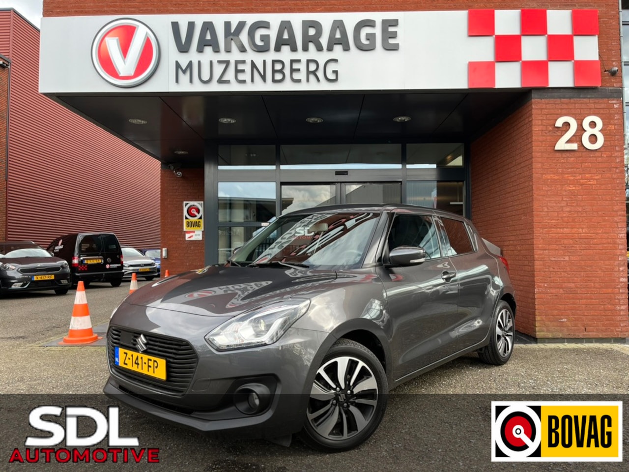 Suzuki Swift - 1.0 Stijl // NAVI // CLIMA // ADAPTIVE CRUISE // CAMERA // STOELVERWARMING - AutoWereld.nl