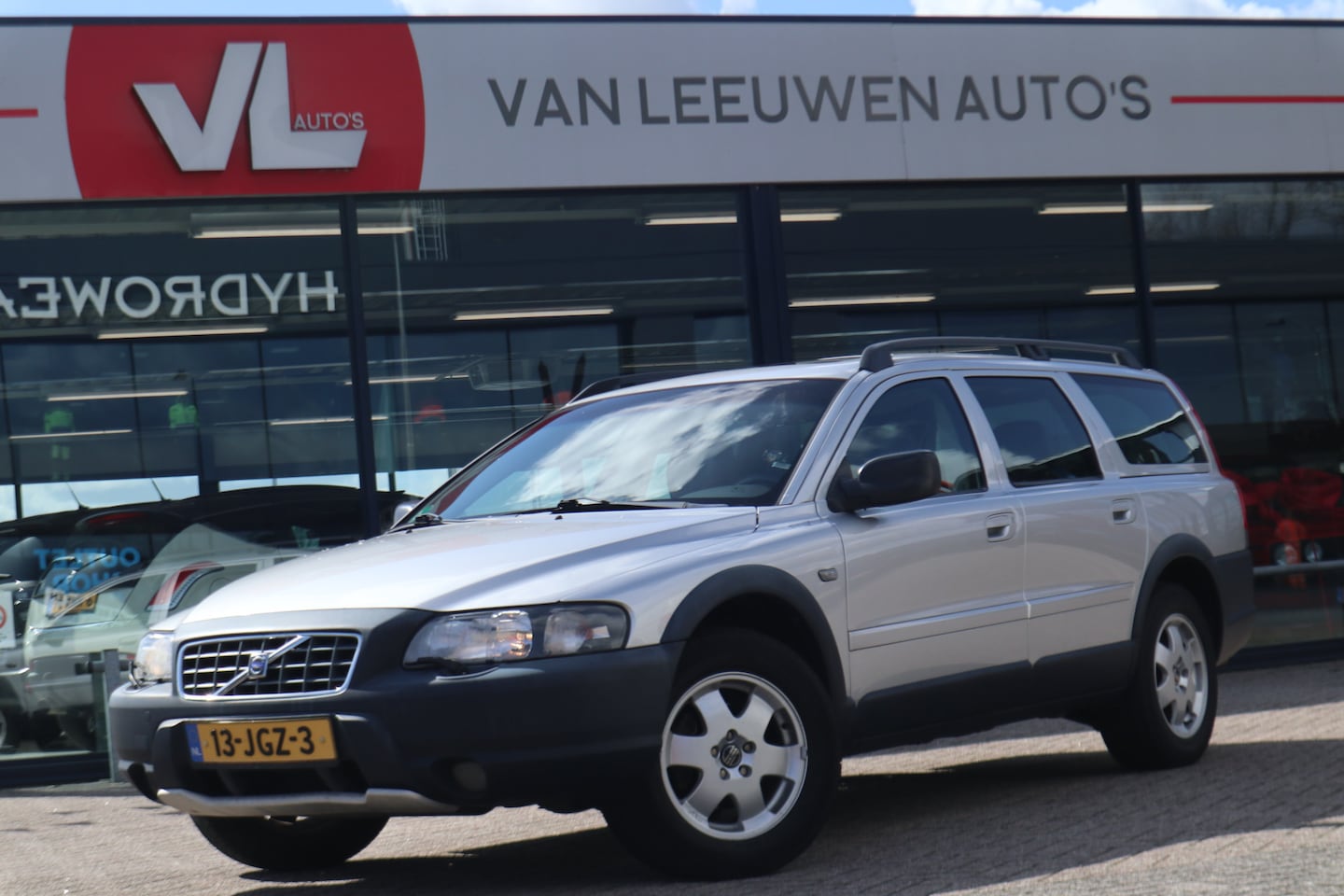 Volvo V70 Cross Country - 2.4 T Comfort Line | Zo Mee | READ TEXT | Leer | Automaat | Stoel verwarming - AutoWereld.nl