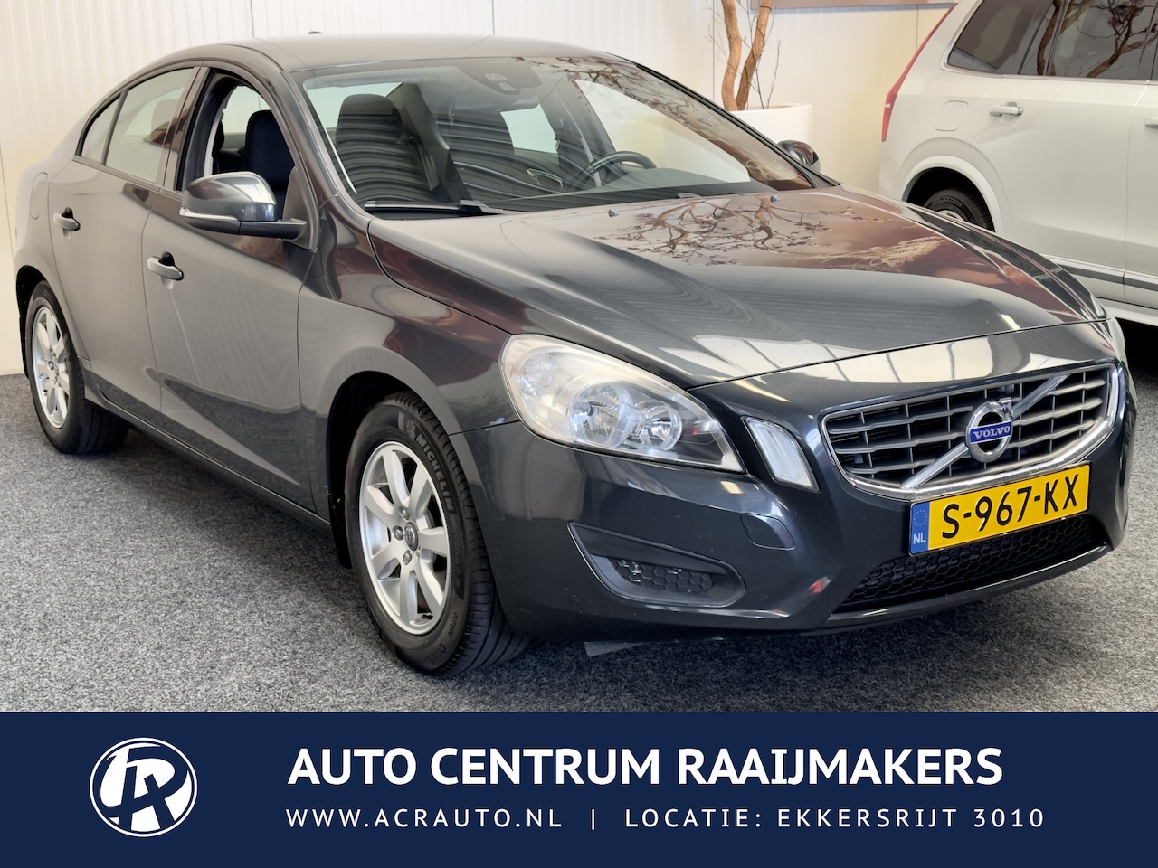 Volvo S60 - 1.6 T3 Kinetic CRUISE CONTROL CLIMATE CONTROL BLUETOOTH TELEFOON MEDIA VOORBEREIDING PDC - AutoWereld.nl