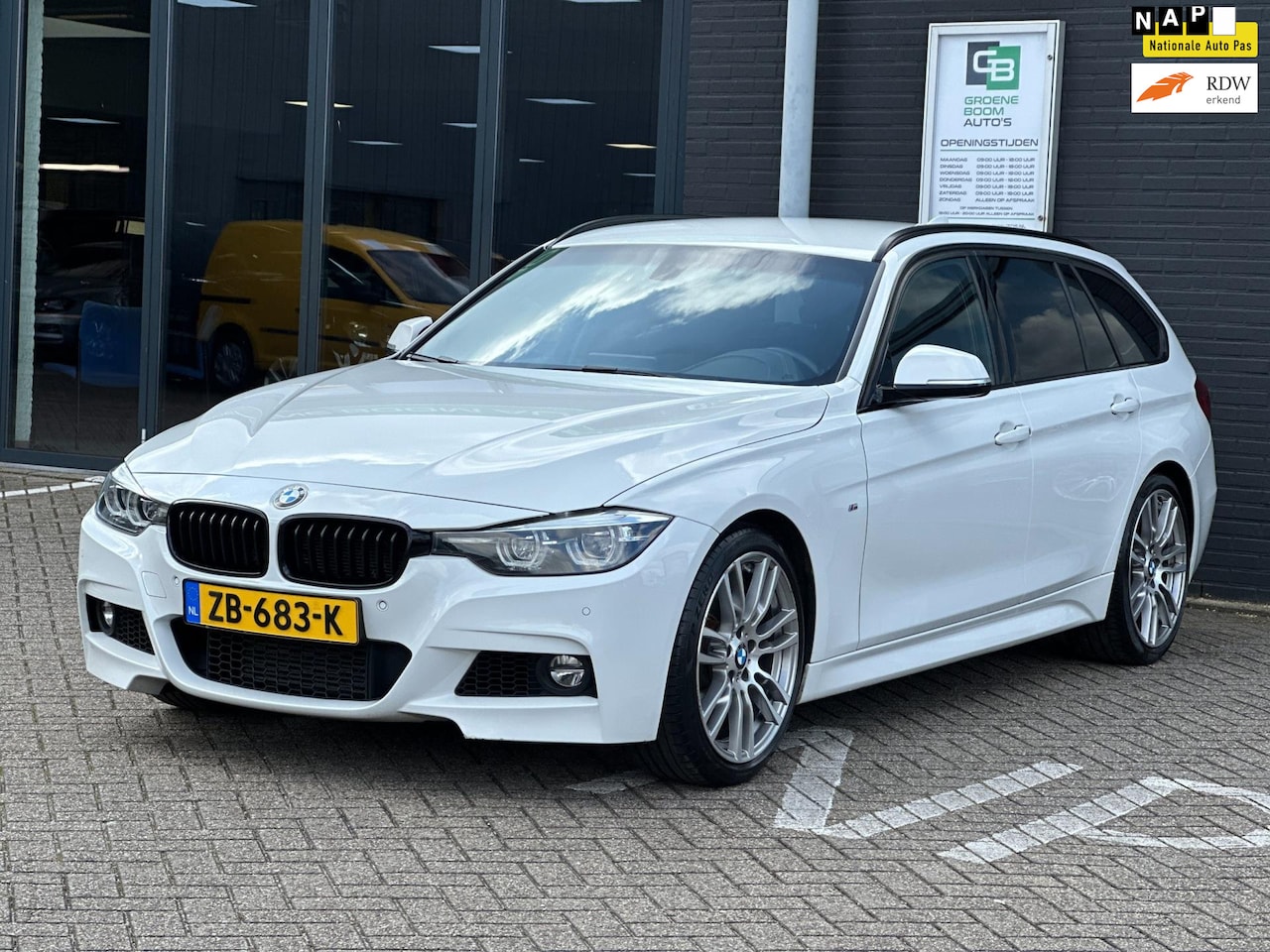 BMW 3-serie Touring - 318i M Sport Corporate Lease/2E EIG/LEDER/XENON/NAVI/NL-AUTO!! - AutoWereld.nl