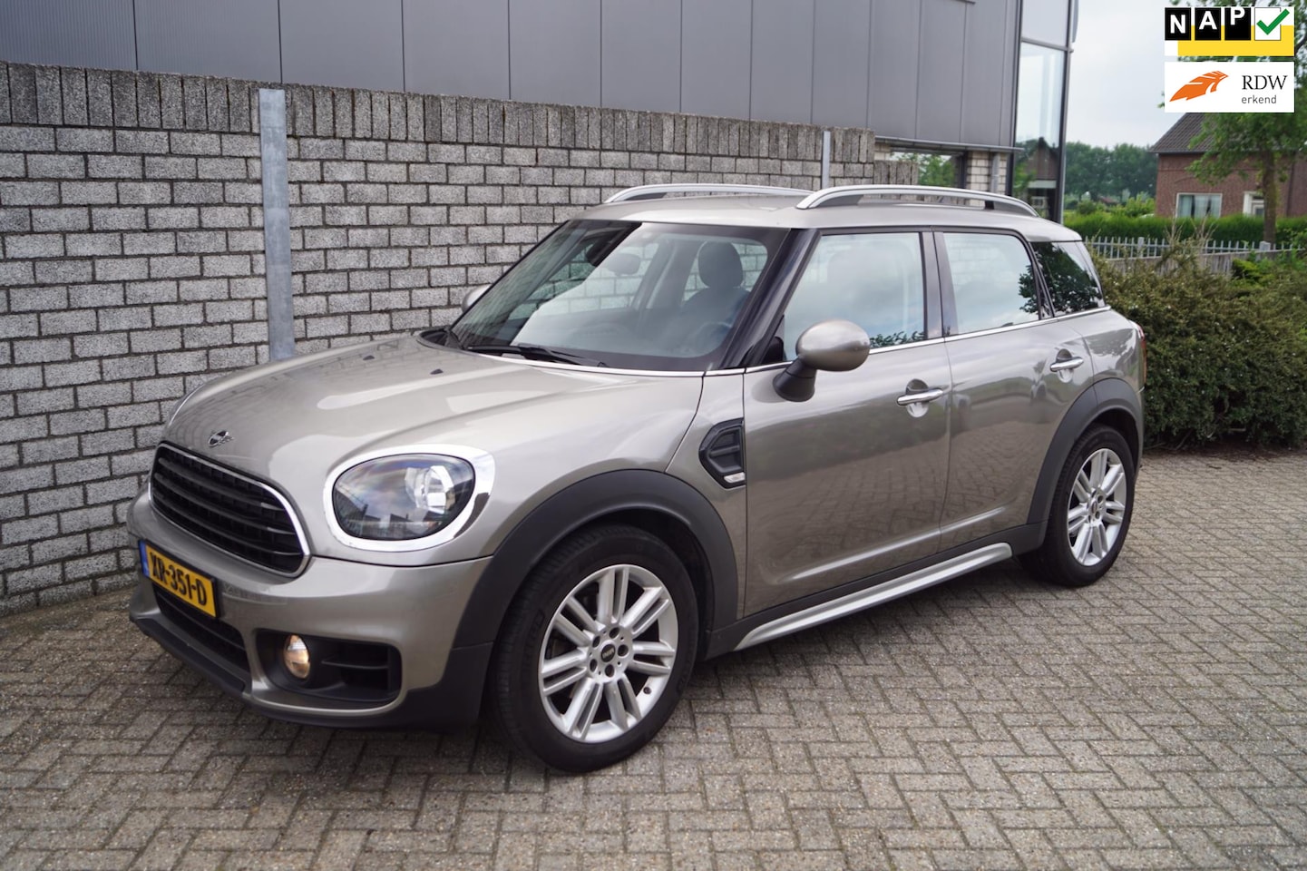 MINI Countryman - Mini 1.5 Cooper Dutch Made Edition Autom Navi Clima Apple Carplay Cruise PDC LMV 18 Trekha - AutoWereld.nl