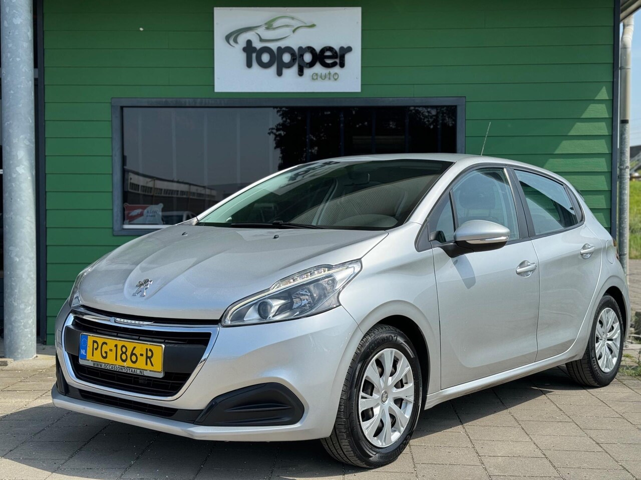 Peugeot 208 - 1.2 PureTech Active / Navigatie / CruiseControl / - AutoWereld.nl