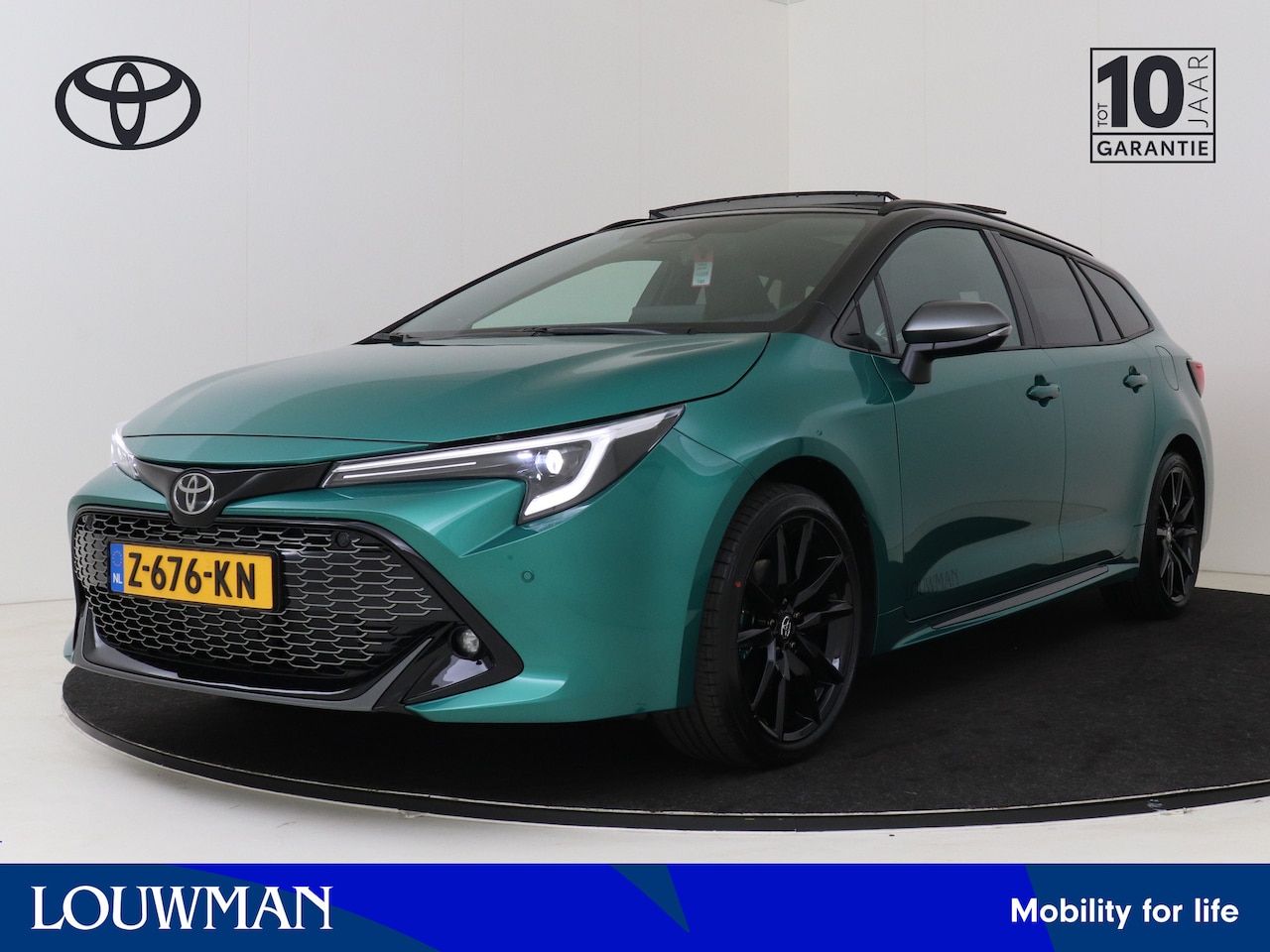 Toyota Corolla Touring Sports - Hybrid 200 GR Sport Plus | Panoramadak | Head-up Display | JBL | Dodehoek detectie | Camer - AutoWereld.nl