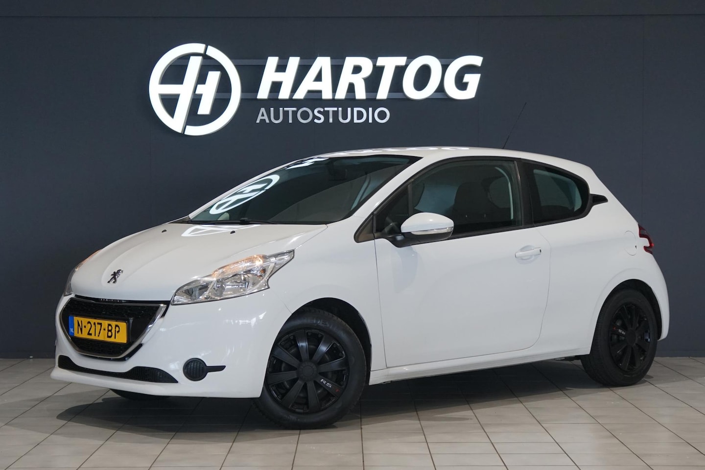 Peugeot 208 - 1.0 PureTech + AIRCO / CRUISE CONTROL - AutoWereld.nl