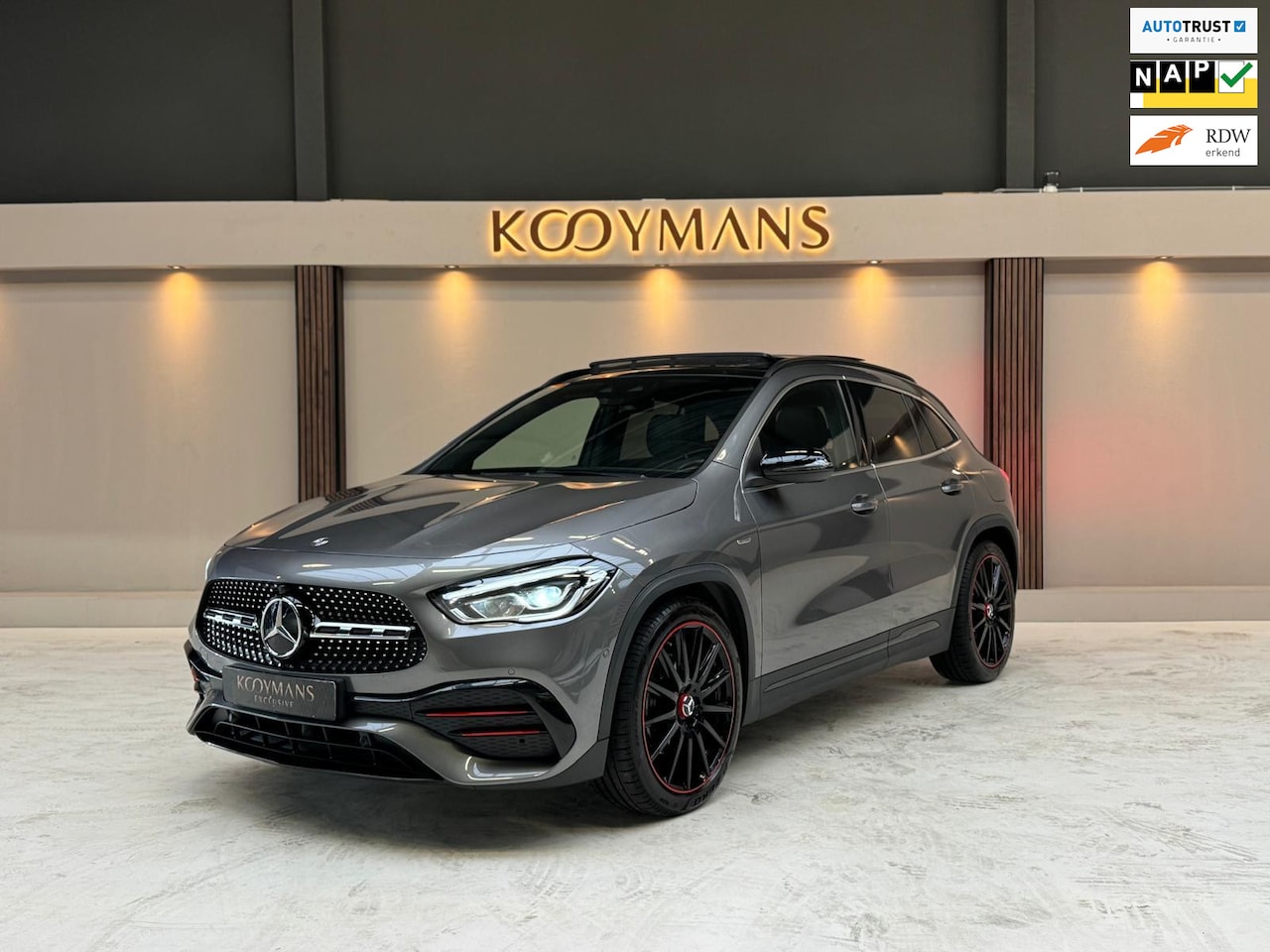 Mercedes-Benz GLA-Klasse - 200 AMG Line PANO|SFEER|EDTION|LANEASSIST|CAMERA|TREKHAAK| - AutoWereld.nl