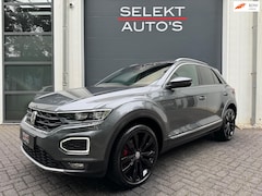 Volkswagen T-Roc - 2.0 TSI 4Motion Sport DSG Pano/LED/ACC/Beats/Virtual/19 Inch/Apple/Navigatie/Bluetooth/Tre