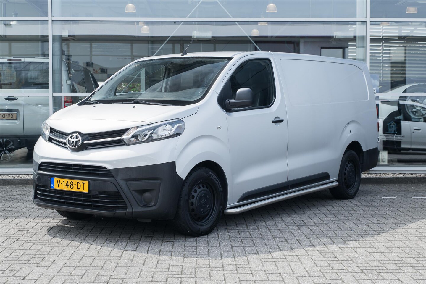 Toyota PROACE Long Worker - 2.0 D-4D 122pk Cool Comfort - AutoWereld.nl