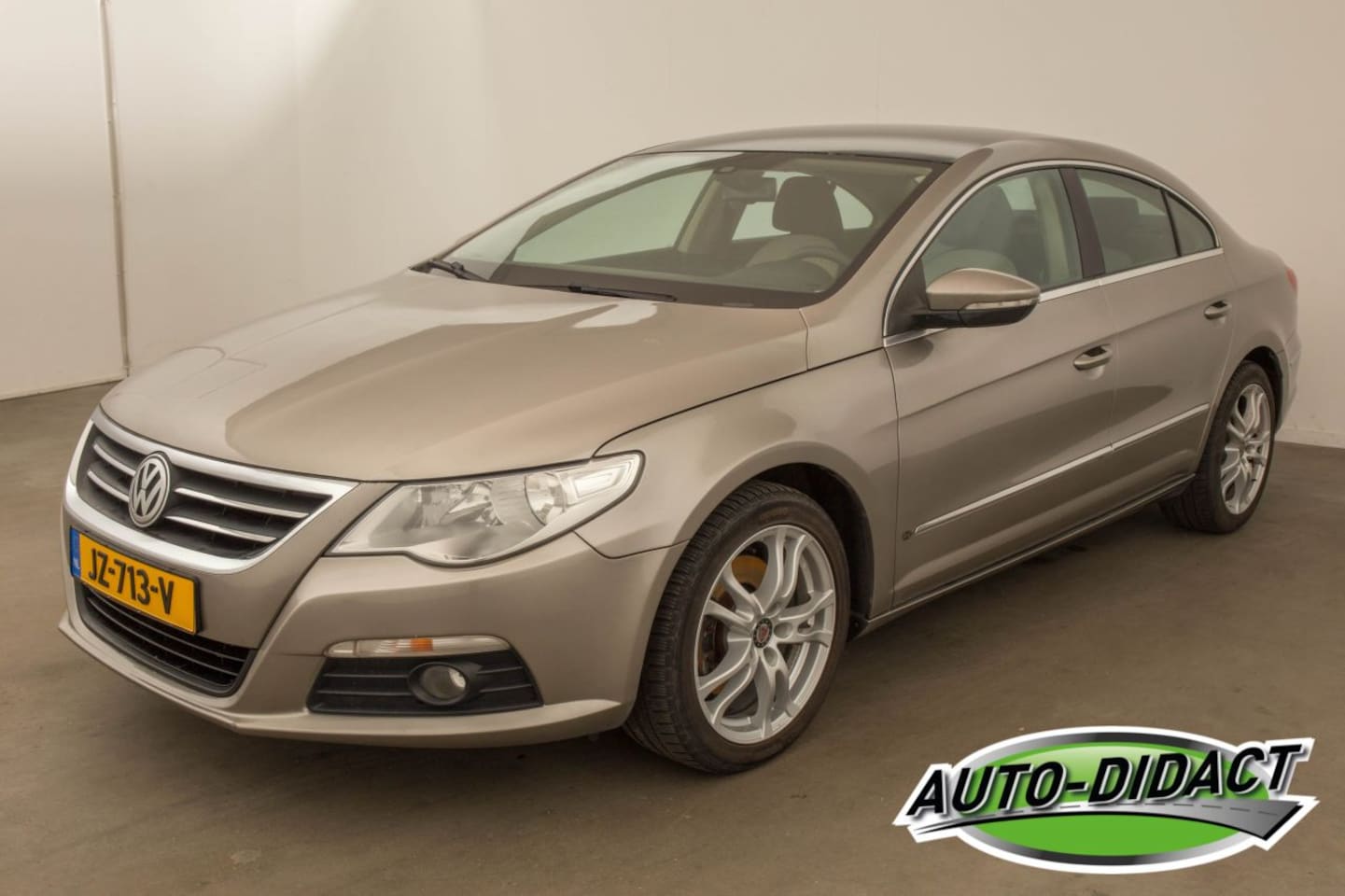 Volkswagen Passat CC - 1.8 TSI Motorschade 4 persoons - AutoWereld.nl