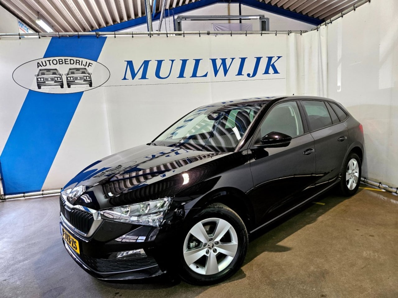 Skoda Scala - 1.0 TSI 110 PK Ambition / LED / CarPlay / NL Auto - AutoWereld.nl