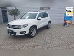 Volkswagen Tiguan - 1.4 TSI Sport&Style 160pk panorama dak navigatie pdc , 1e eigenaar, in top staat, alle boe