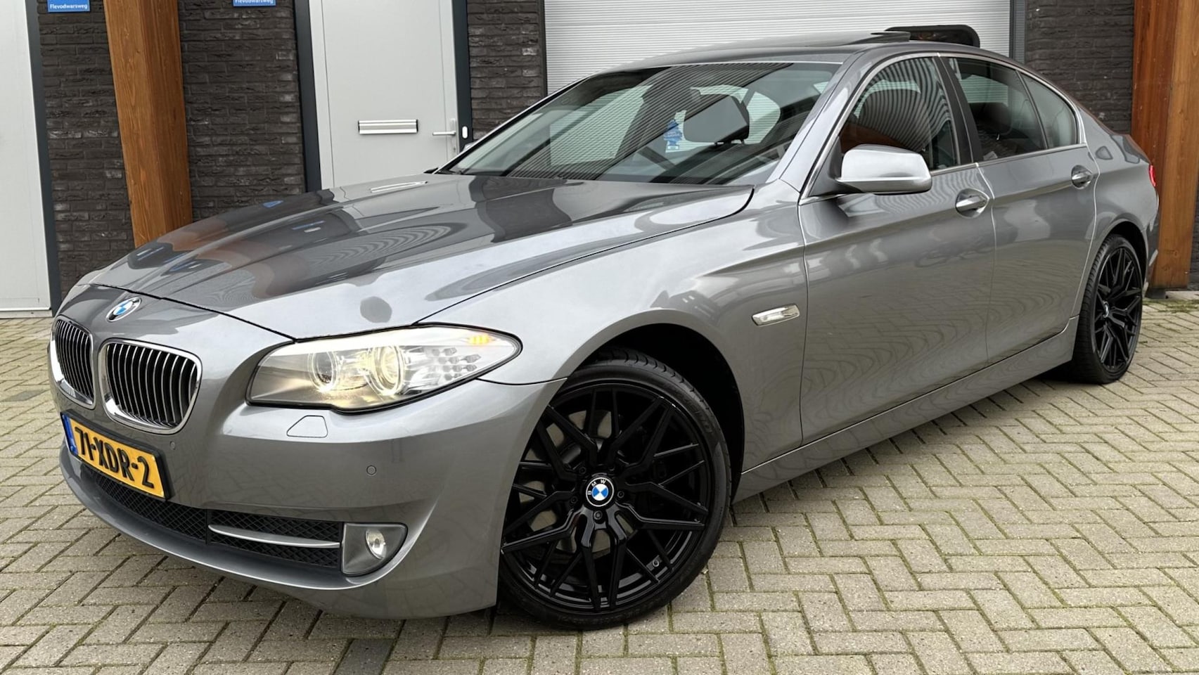 BMW 5-serie - 530i STANDKACHEL/OPENDAK/AUT/STOELVW/NAVI/PDC - AutoWereld.nl