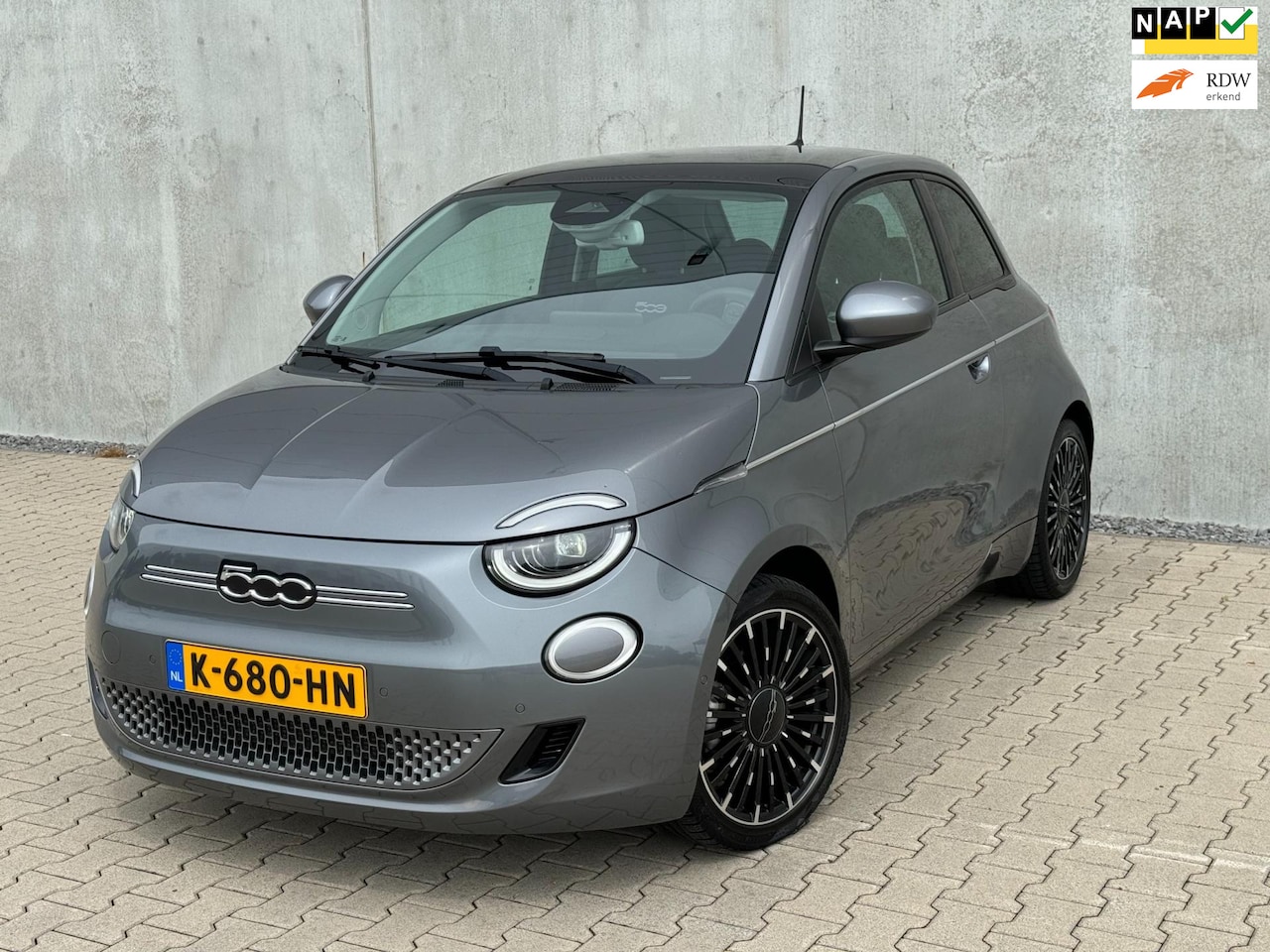 Fiat 500e - LaPrima 42kWh BTW Leer Pano AdapCruise Carplay 17'' VOL - AutoWereld.nl