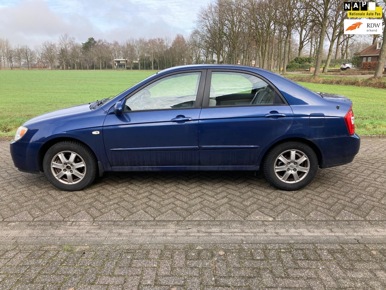 Kia Cerato - 2.0-16V EX Airco met Trekhaak! - AutoWereld.nl