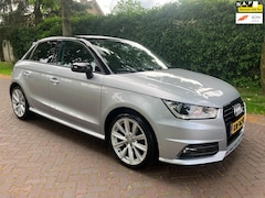 Audi A1 Sportback - 1.0 TFSI Adrenalin 5 Deurs Navi Clima ZEER MOOI