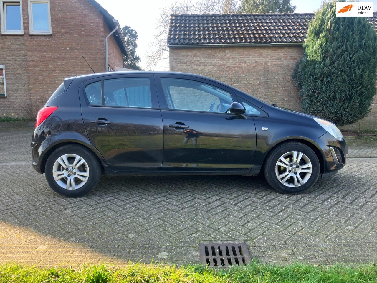 Opel Corsa - 1.2-16V Cosmo 5 deurs met Airco! - AutoWereld.nl