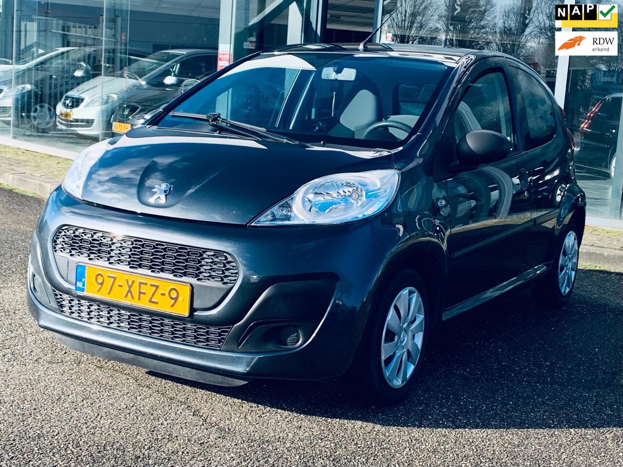 Peugeot 107 - 1.0 Access Accent 1.0 Access Accent, Airco, 5 Deur, NAP, APK - AutoWereld.nl