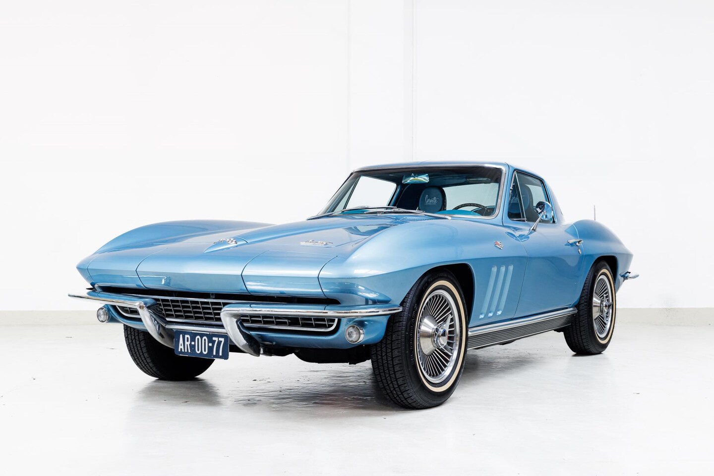 Chevrolet Corvette - C2 -Excellent Condition - Original Seats Included - MSD Ignition - AutoWereld.nl