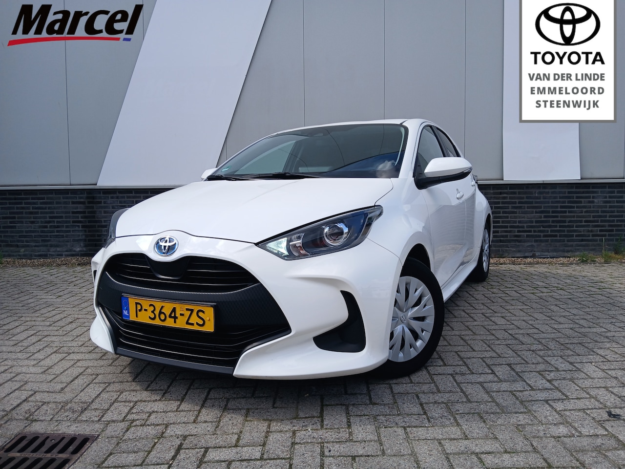 Toyota Yaris - 1.5 Hybrid Active | Navi | Ad,. Cruise | ECC | - AutoWereld.nl