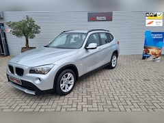 BMW X1 - SDrive18i Executive , dealer onderhouden, apk en rekeningen aanwezig, , navi , pdc, xenon,