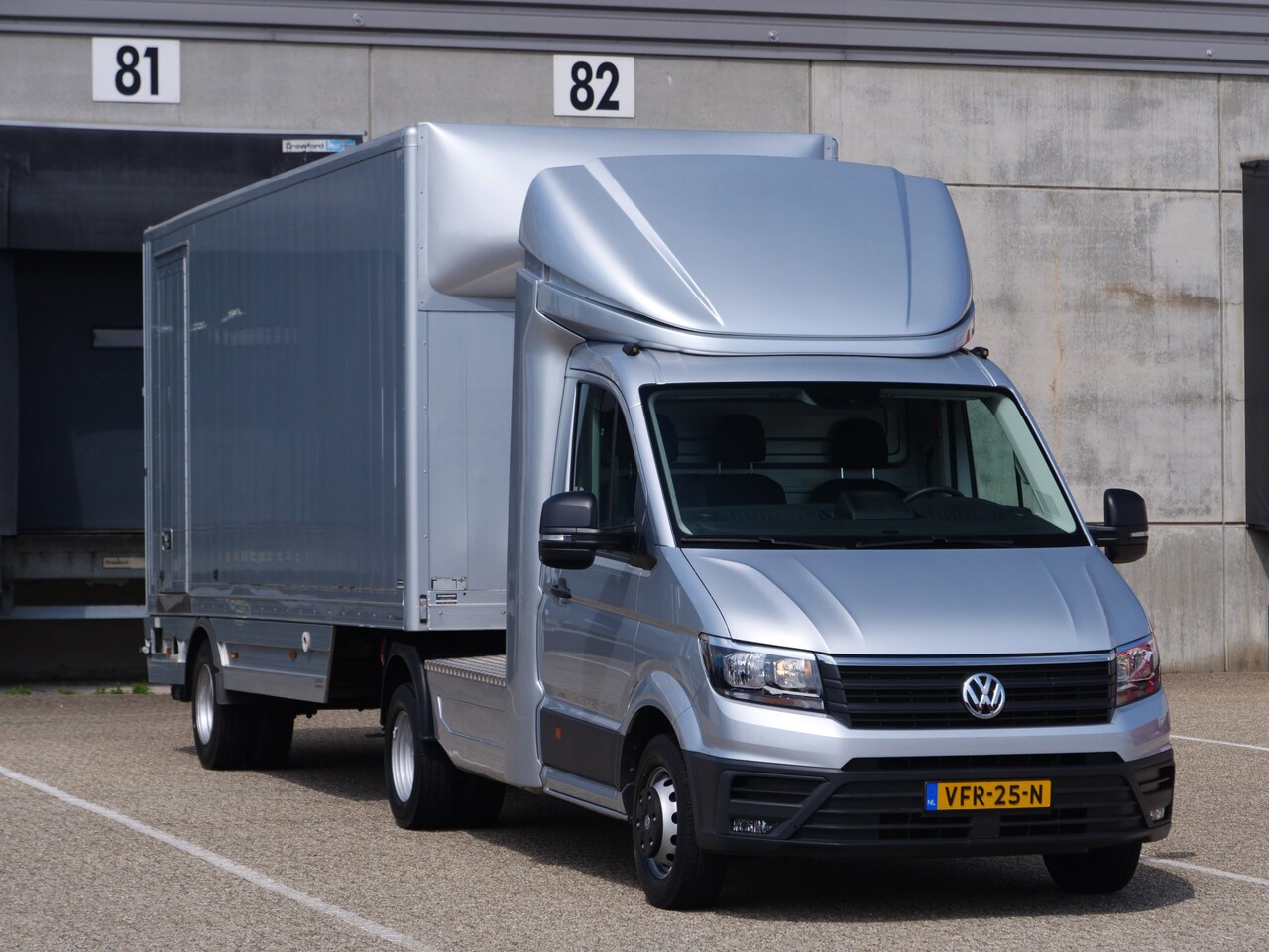 Volkswagen Crafter - 50 2.0 TDI | 177 PK | NL Auto | slechts 22.000KM NAP | Max samenstel 7133 kg | Oplegger ge - AutoWereld.nl