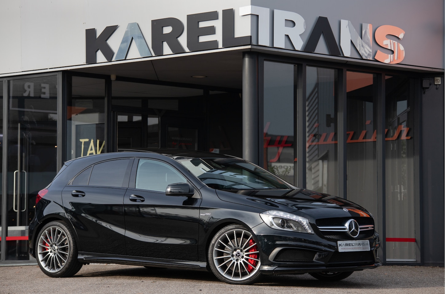 Mercedes-Benz A-klasse - A45 AMG 4-Matic | panorama | distronic | harman kardon | keyless.. - AutoWereld.nl