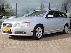 Volvo V70 - 2.0 FLEXIFUEL 146PK AUT. | XENON | STOELVERW. VOOR + ACHTER | TREKHAAK |