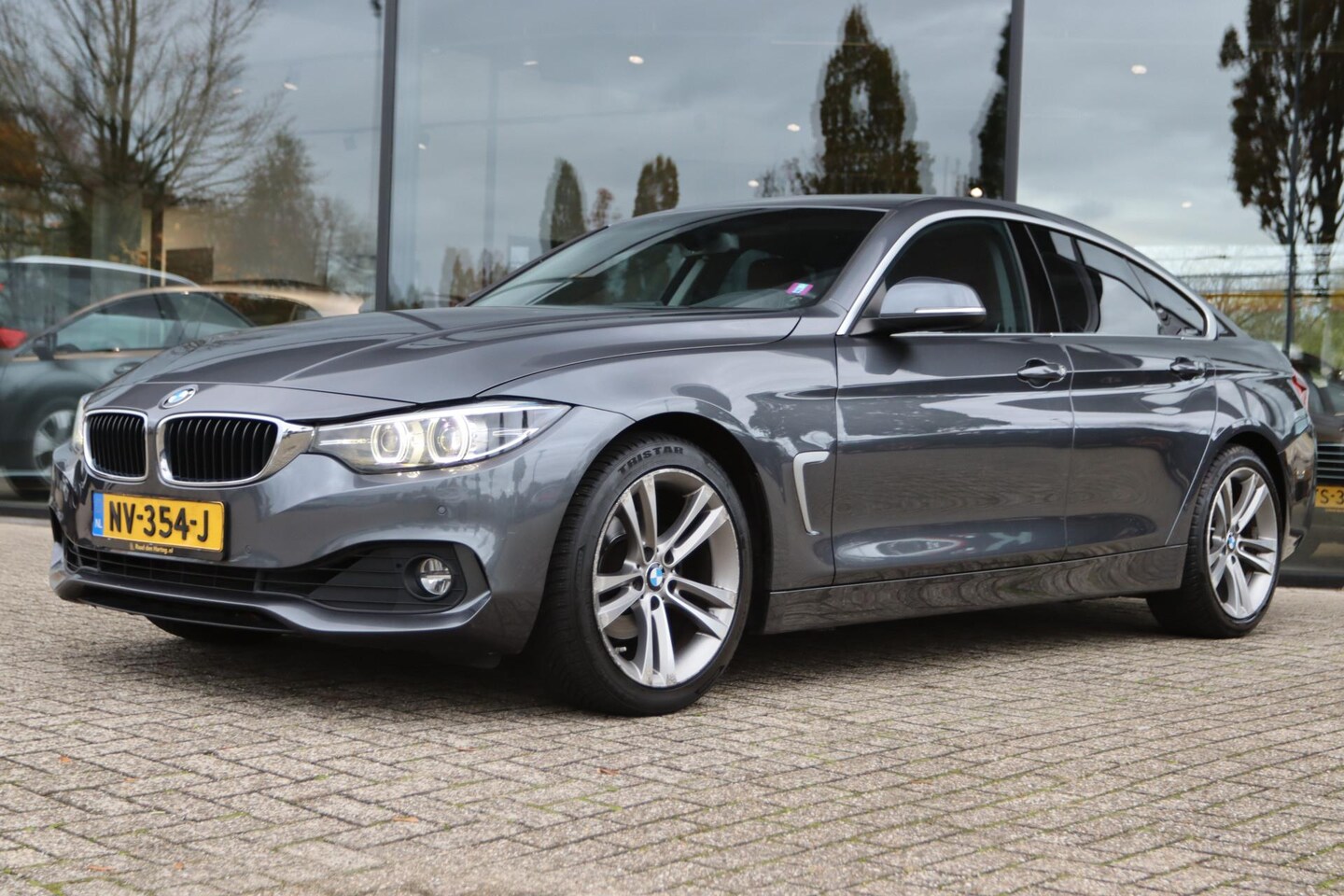 BMW 4-serie Gran Coupé - 418i EXECUTIVE | LEDER | NAVI | STOELVERWARMING | LED | PDC - AutoWereld.nl