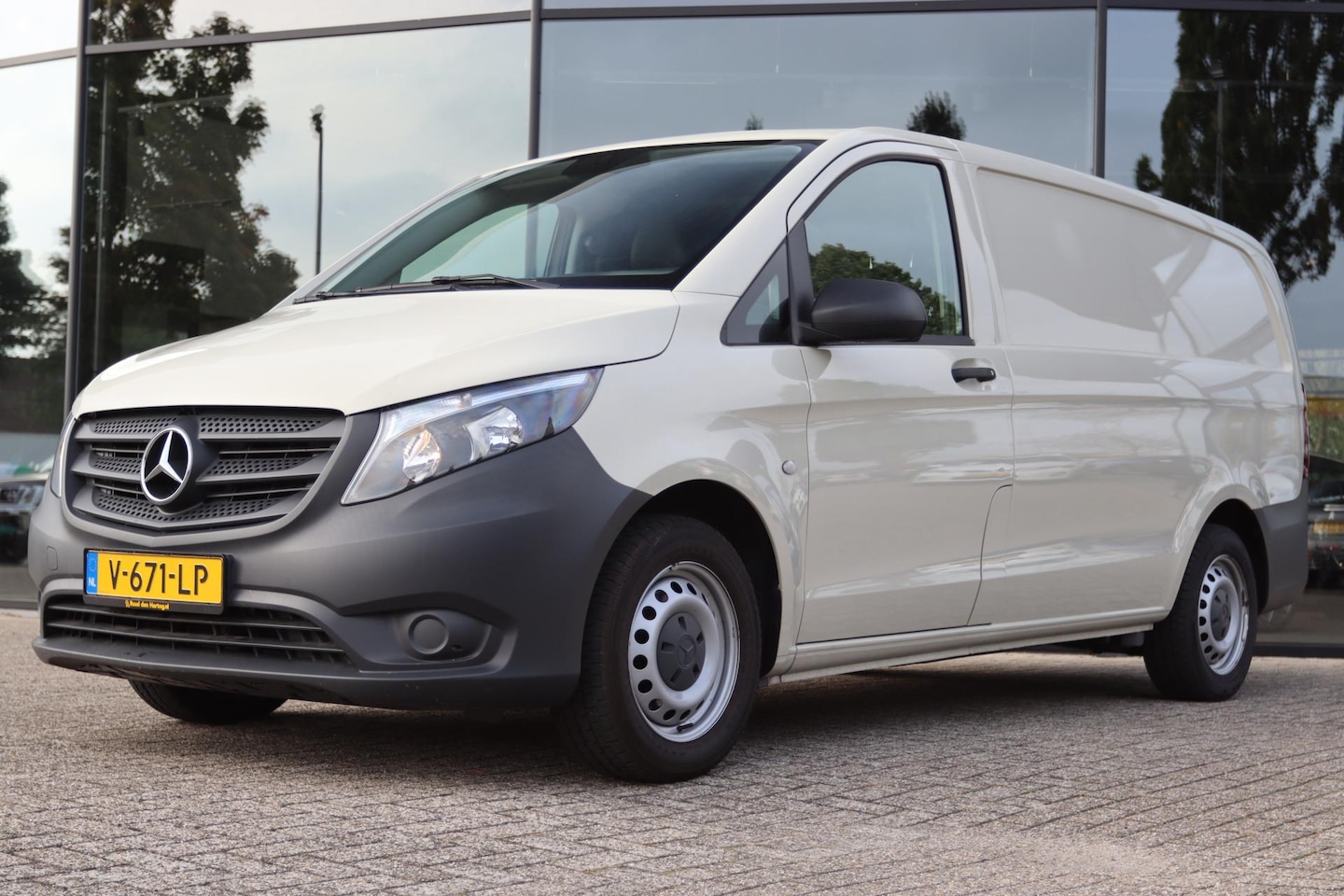 Mercedes-Benz Vito - 114 CDI-LANG | STANDKACHEL | 230V | LEDER - AutoWereld.nl