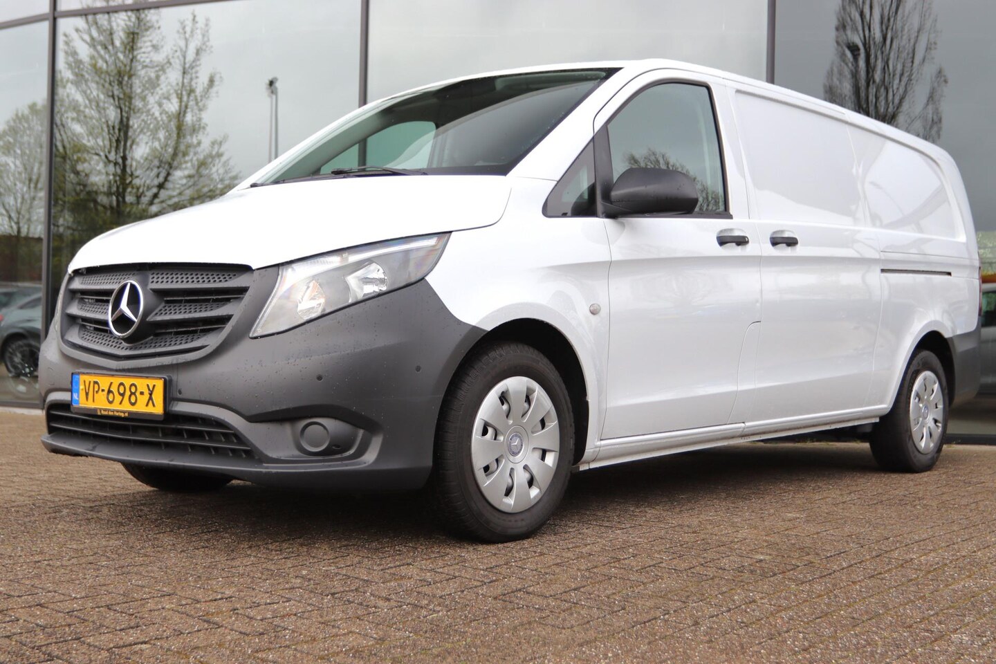 Mercedes-Benz Vito - 114 CDI AUT7 EXTRA LANG | 2 SCHUIFDEUREN | CAMERA | TREKHAAK - AutoWereld.nl