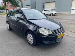 Volkswagen Polo - 1.4-16V FSI Optive AIRCO APK