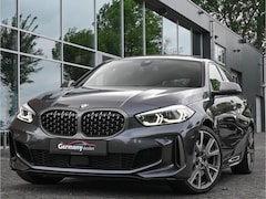 BMW 1-serie - M135i xDrive 306pk Schaalzetels Pano HUD 19-Inch ACC Cockpit-Pro M-Remmen