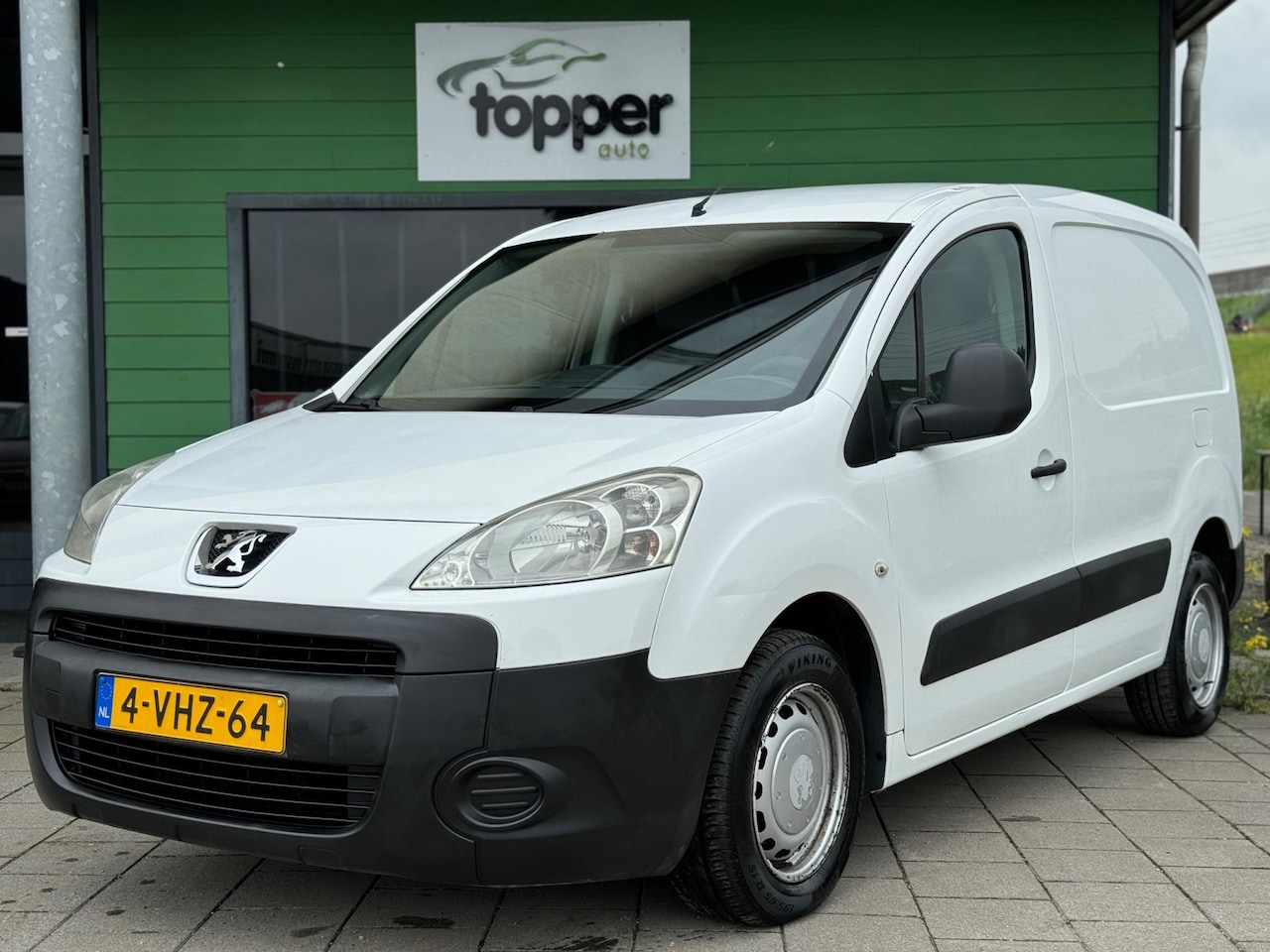 Peugeot Partner - 120 1.6 HDI L1 XT / Airco / Trekhaak / - AutoWereld.nl