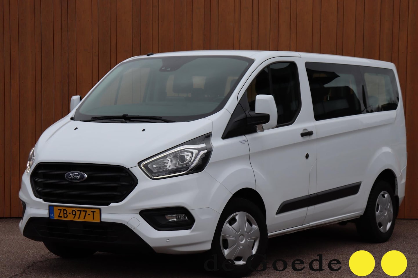 Ford Transit Custom - 320 2.0 TDCI L1H1 Trend 9-persoons 1ste eigenaar org. NL-auto - AutoWereld.nl