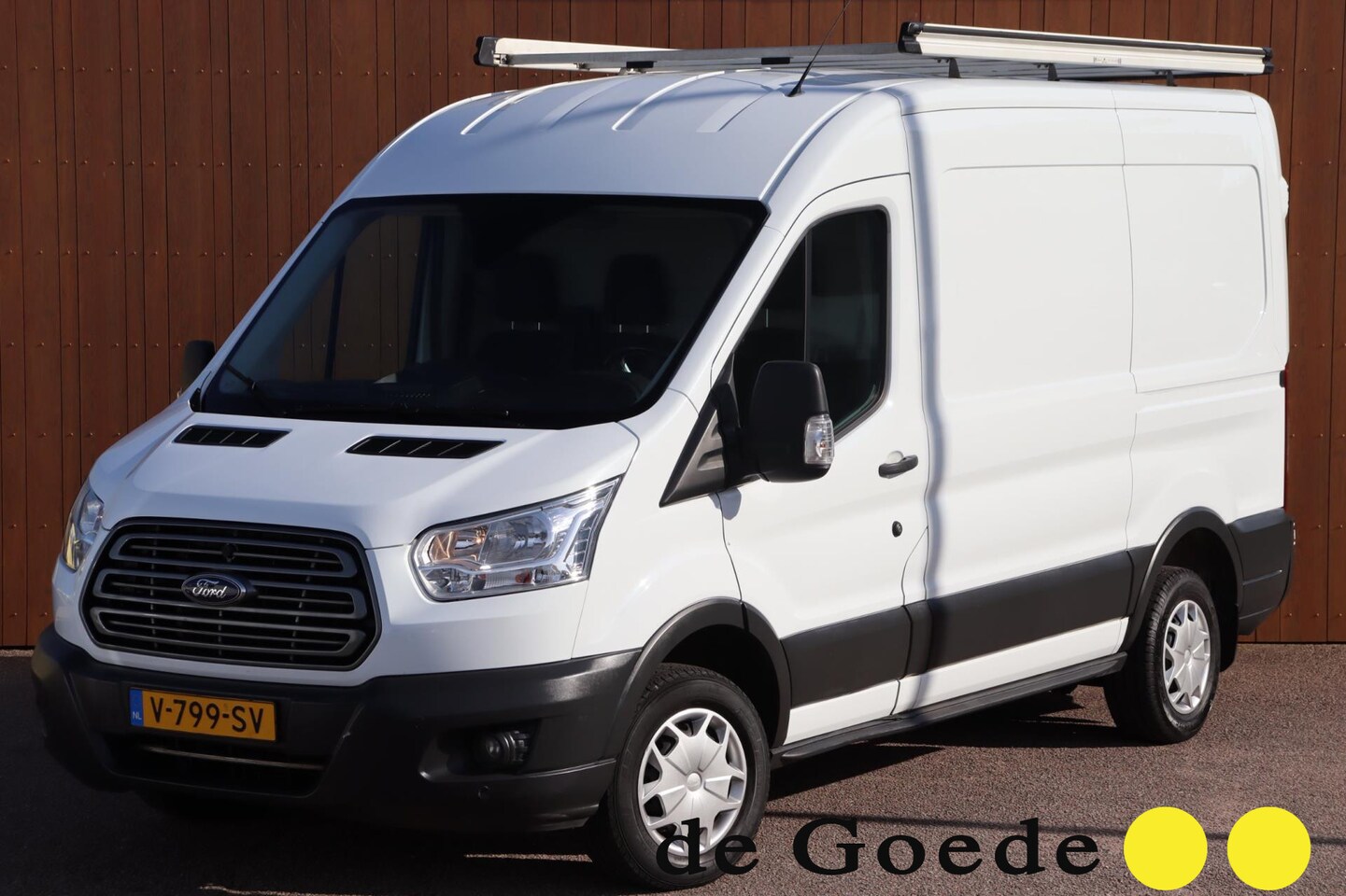 Ford Transit - 290 2.0 TDCI L2H2 Trend 1ste eigenaar org. NL-auto - AutoWereld.nl