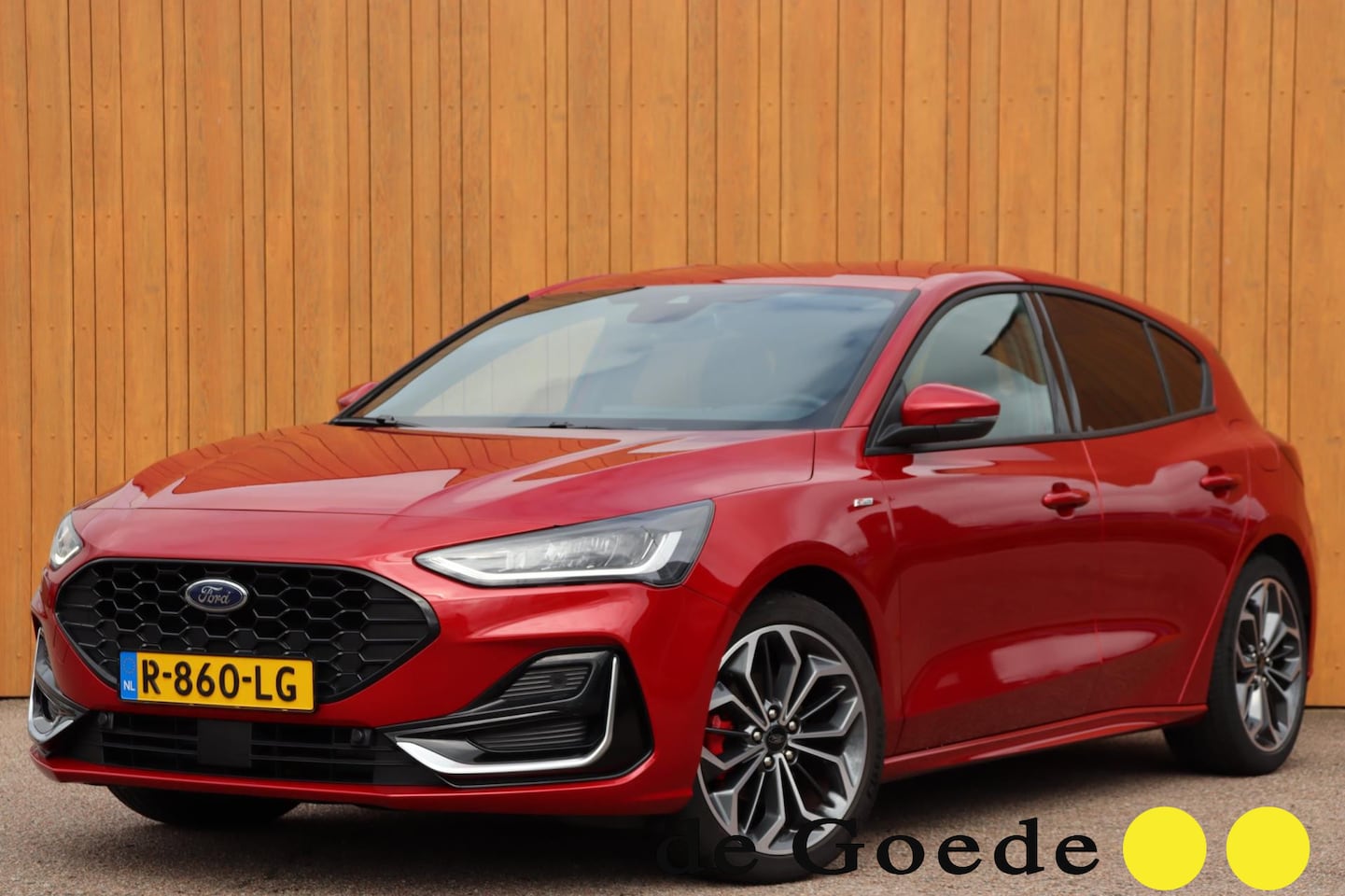 Ford Focus - 1.0 EcoBoost Hybrid ST Line Vignale 1ste eigenaar org. NL-auto - AutoWereld.nl