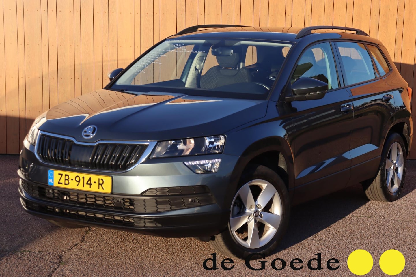 Skoda Karoq - 1.5 TSI ACT Ambition Business 1ste eigenaar org. NL-auto - AutoWereld.nl