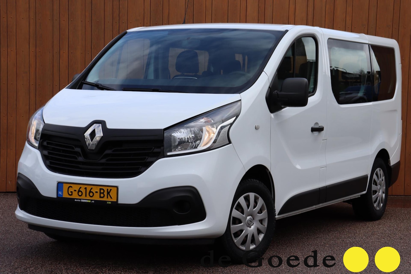 Renault Trafic Passenger - 1.6 dCi Zen Energy 9-persoons 21.377 ex,-1 ste eigenaar org. NL-auto - AutoWereld.nl