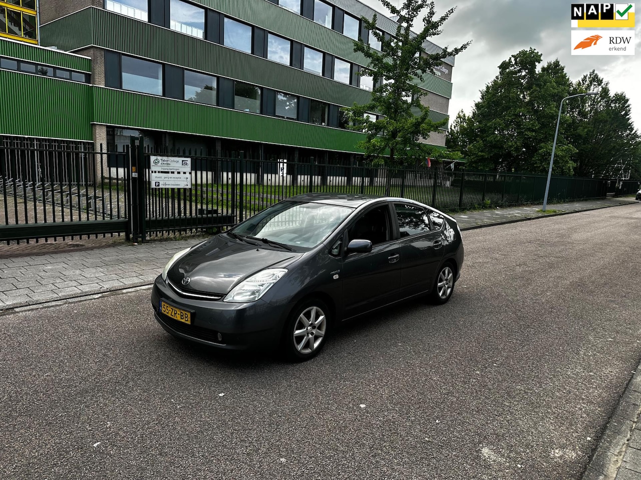 Toyota Prius - 1.5 VVT-i Tech Edition Clima.Navi.Camera.Leder - AutoWereld.nl