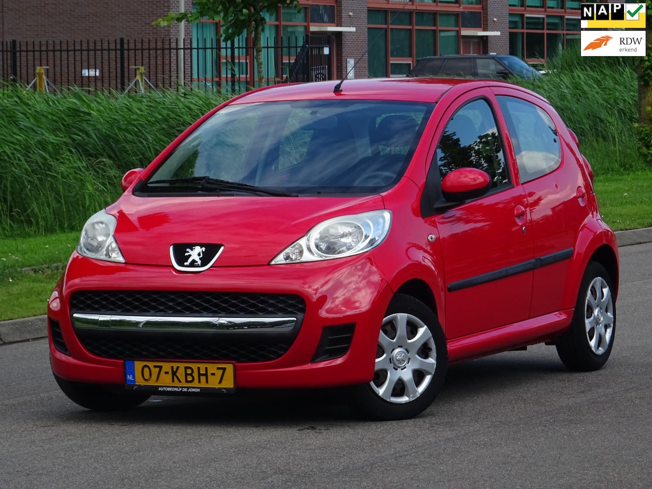 Peugeot 107 - 1.0-12V XS 2009 5DR 71DKM/NAP/ELEKRAM/APK 3-2025 - AutoWereld.nl