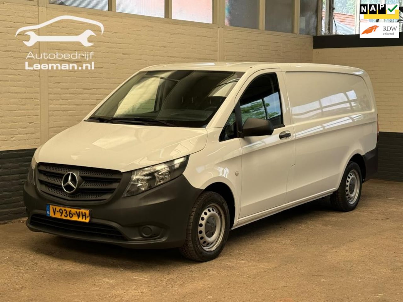 Mercedes-Benz Vito - 109 CDI Functional Lang 1ste Eigen - AutoWereld.nl