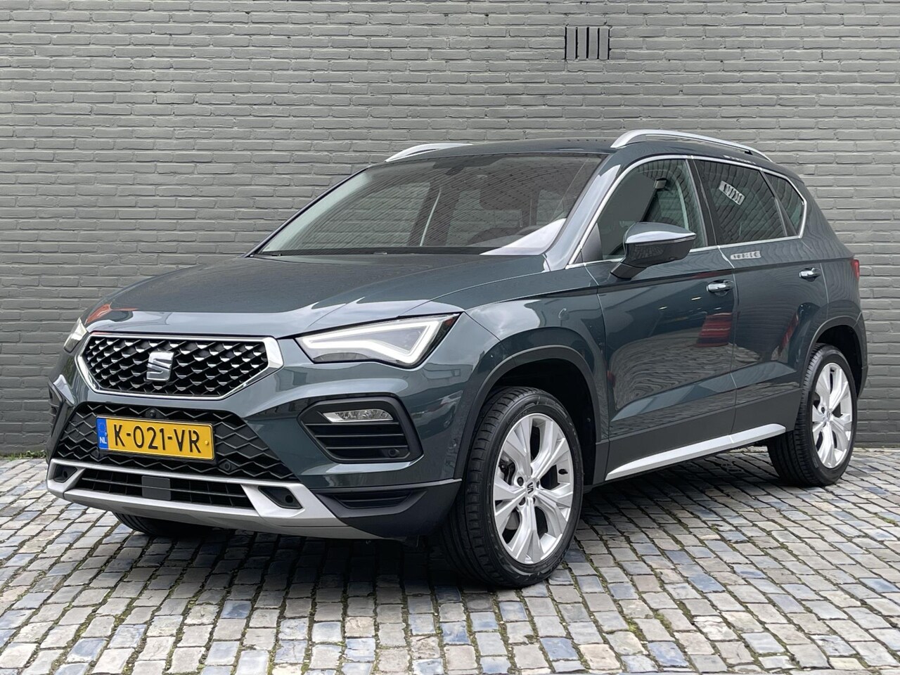 Seat Ateca - 1.5 TSI XPERIENCE BUSINESS INTENSE I P-CAMERA I APPLE/ANDROID I NAVIGATIE I 53.370KM!! I C - AutoWereld.nl