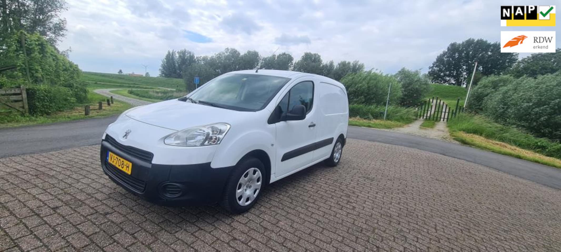 Peugeot Partner - 120 1.6 HDI L1 Navteq 2Tronic NW APK - AutoWereld.nl