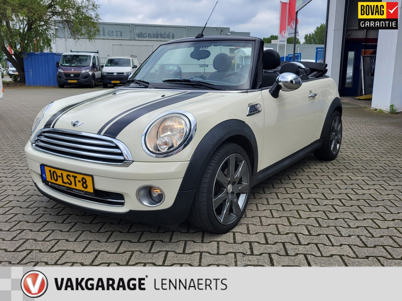 MINI Cabrio - Mini 1.6 One 50 year Anniversary - AutoWereld.nl