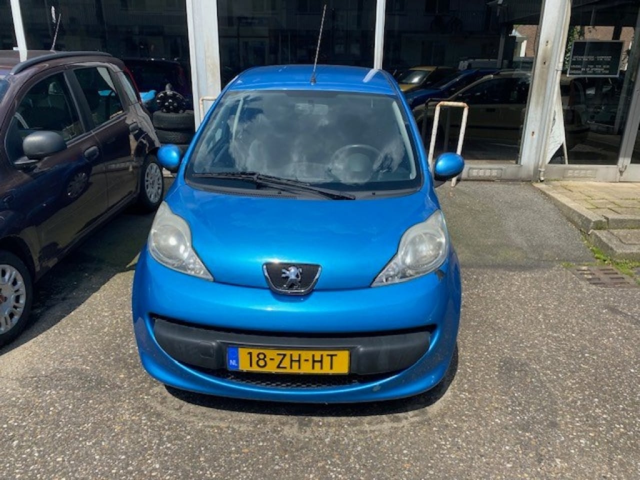 Peugeot 107 - 1.0 urban airco - AutoWereld.nl