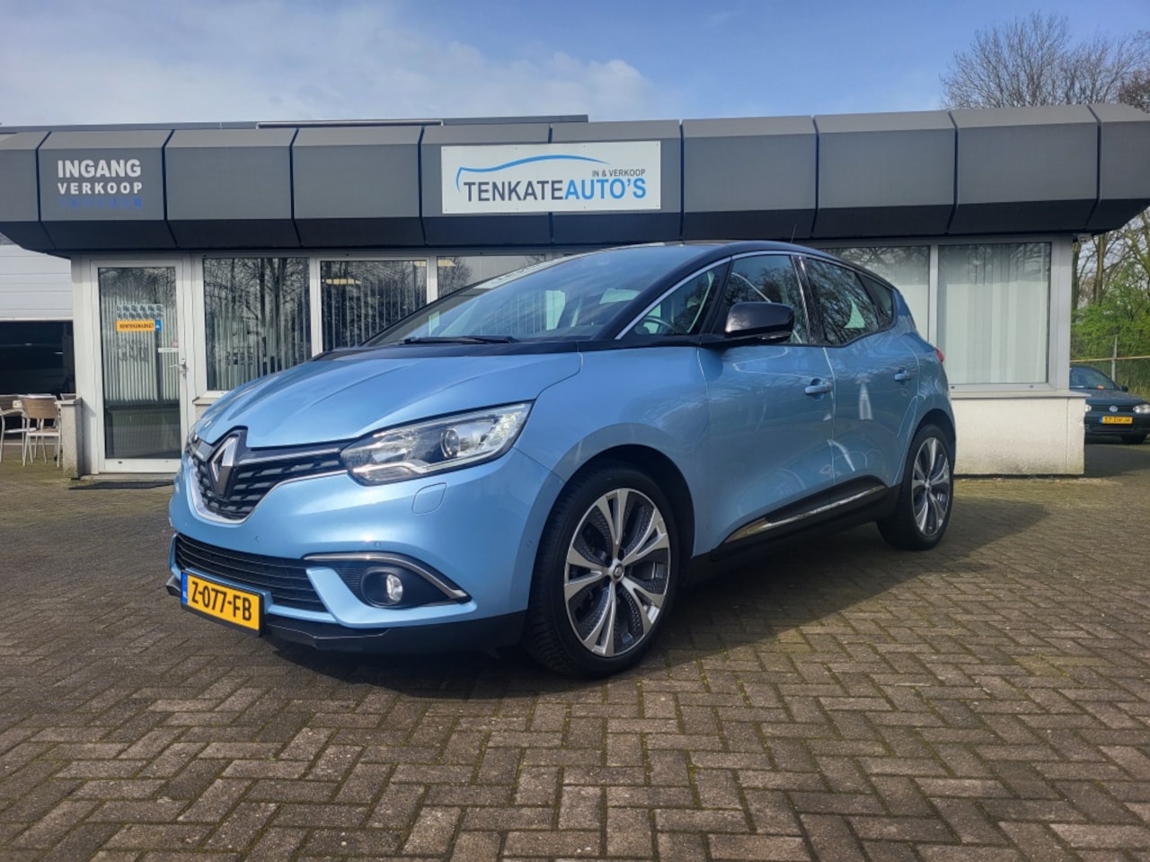 Renault Scénic - 1.5 dCi Init. Paris Automaat Navigatie Cruise control Achteruitr - AutoWereld.nl