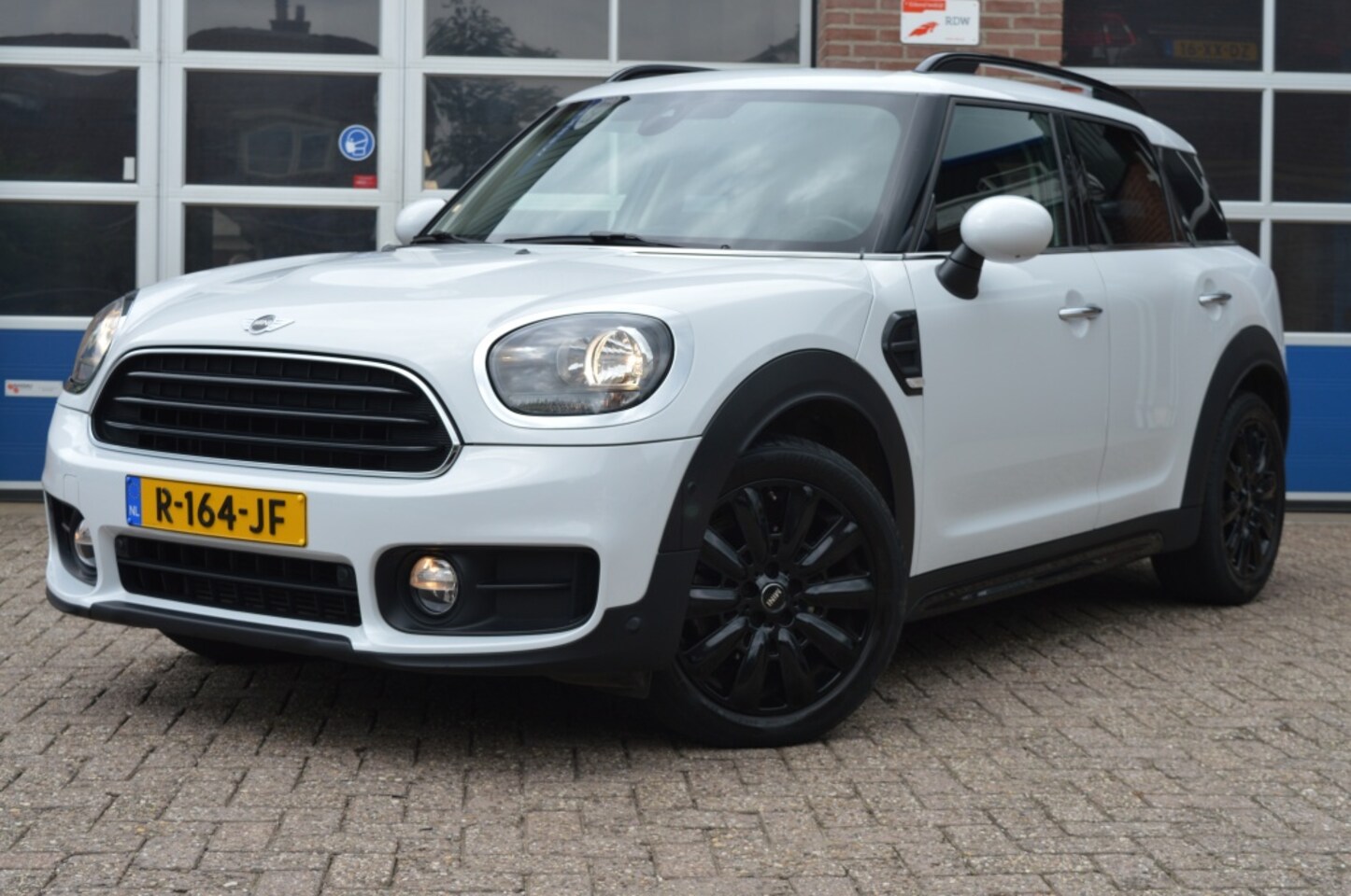 MINI Countryman - Mini 1.5 One Pepper | AUT - NAVI - CLIMA - PDC - AutoWereld.nl