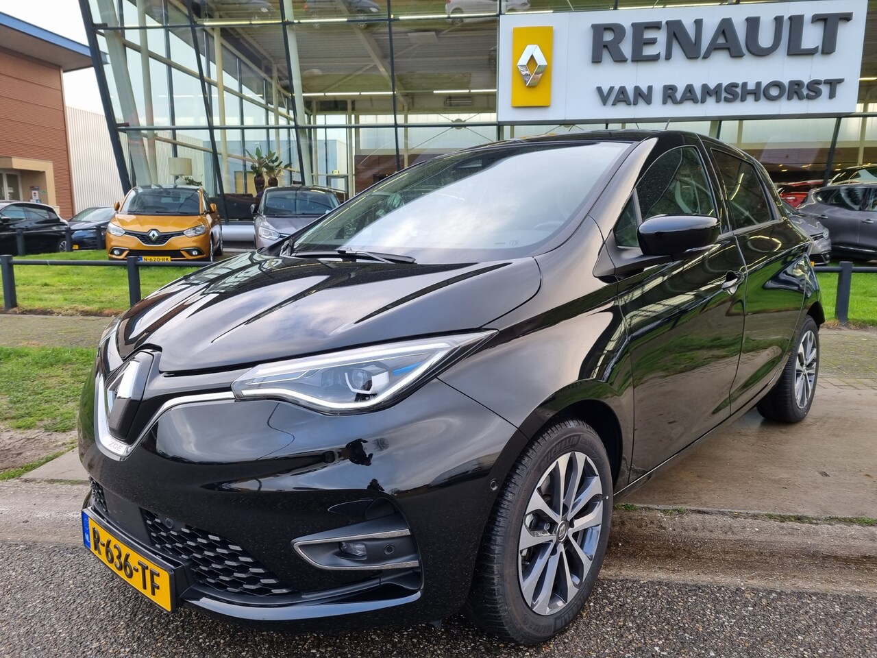 Renault Zoe - E-Tech Electric R135 Intens 50 kWh (KoopBatterij) CCS-SNELLADER! / incl. BTW / excl. Overh - AutoWereld.nl