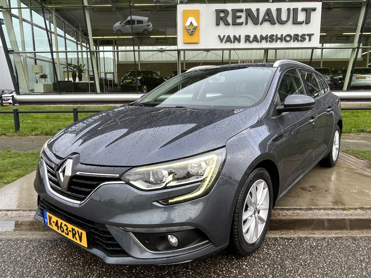 Renault Mégane Estate - 1.3 TCe Limited / Camera / AppleCarplay / AndroidAuto / LED / R-Link 2 / PDC A / DAB / 16' - AutoWereld.nl